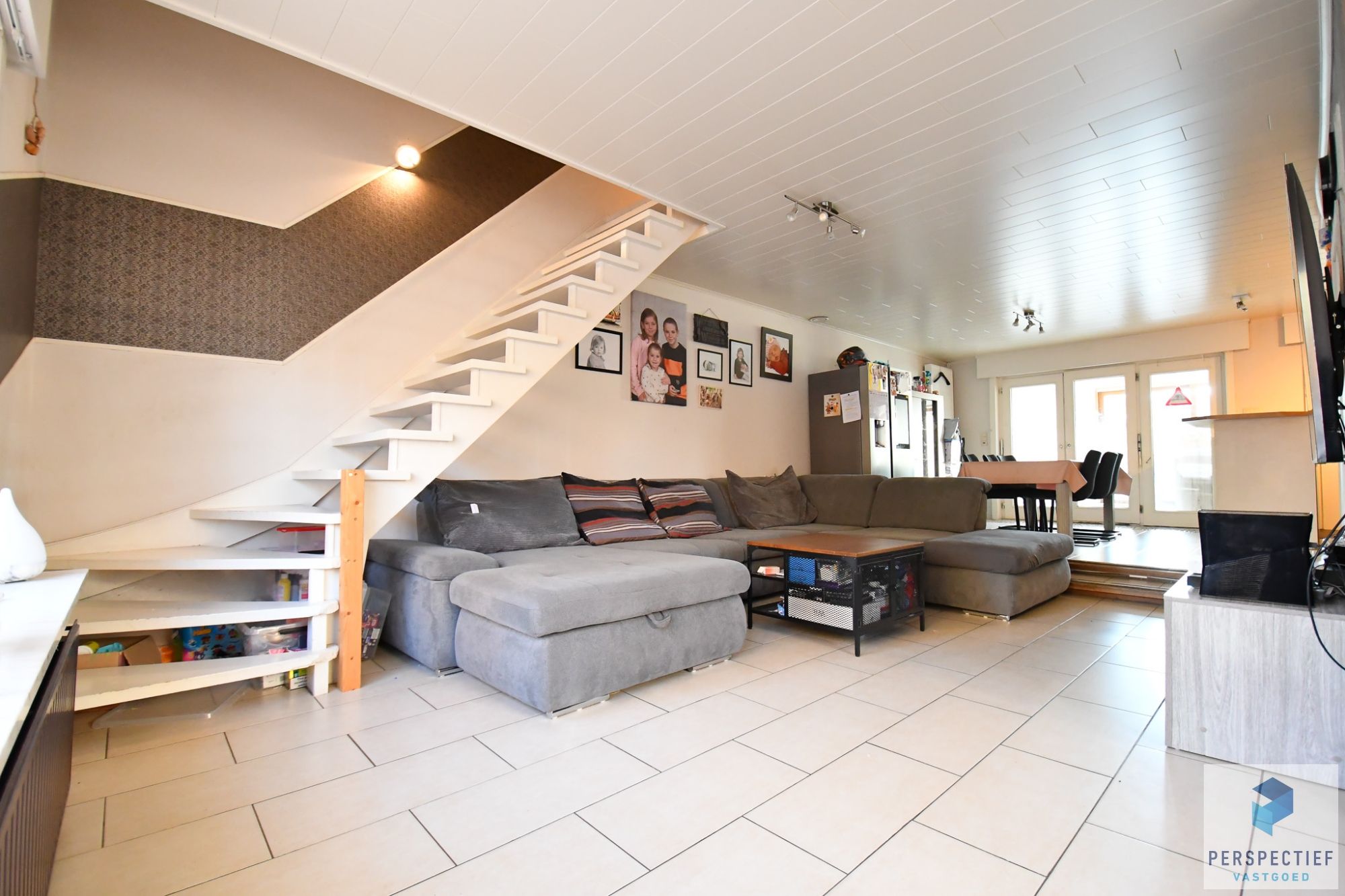 BEZOEKMOMENT ZATERDAG 22/11 VAN 9U TOT 10U30 | Centraal gelegen ruime woning met 4 slaapkamers en grote tuin foto 4