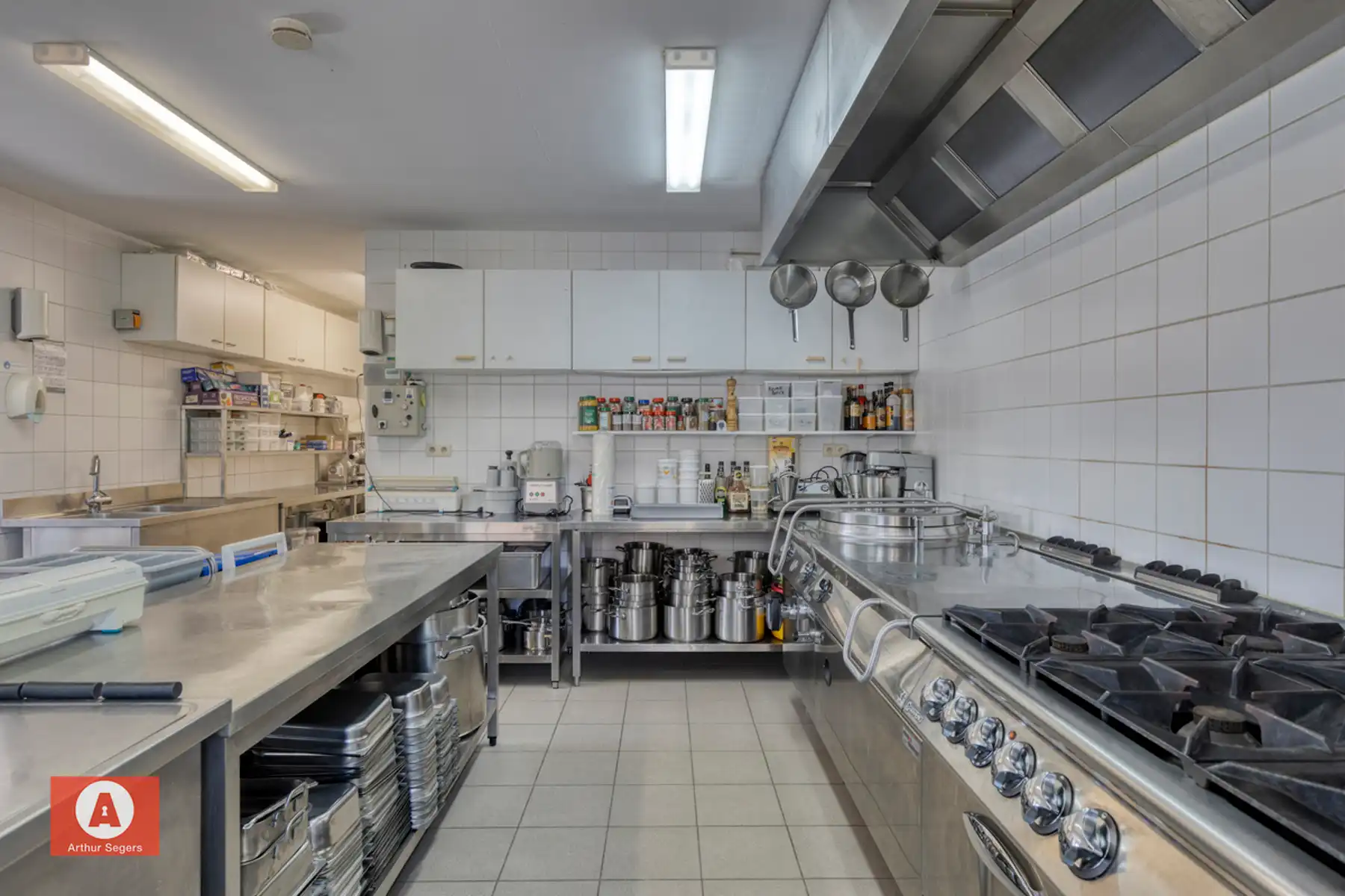 Unieke multifunctionele eigendom (woning met werkplaats) foto 29