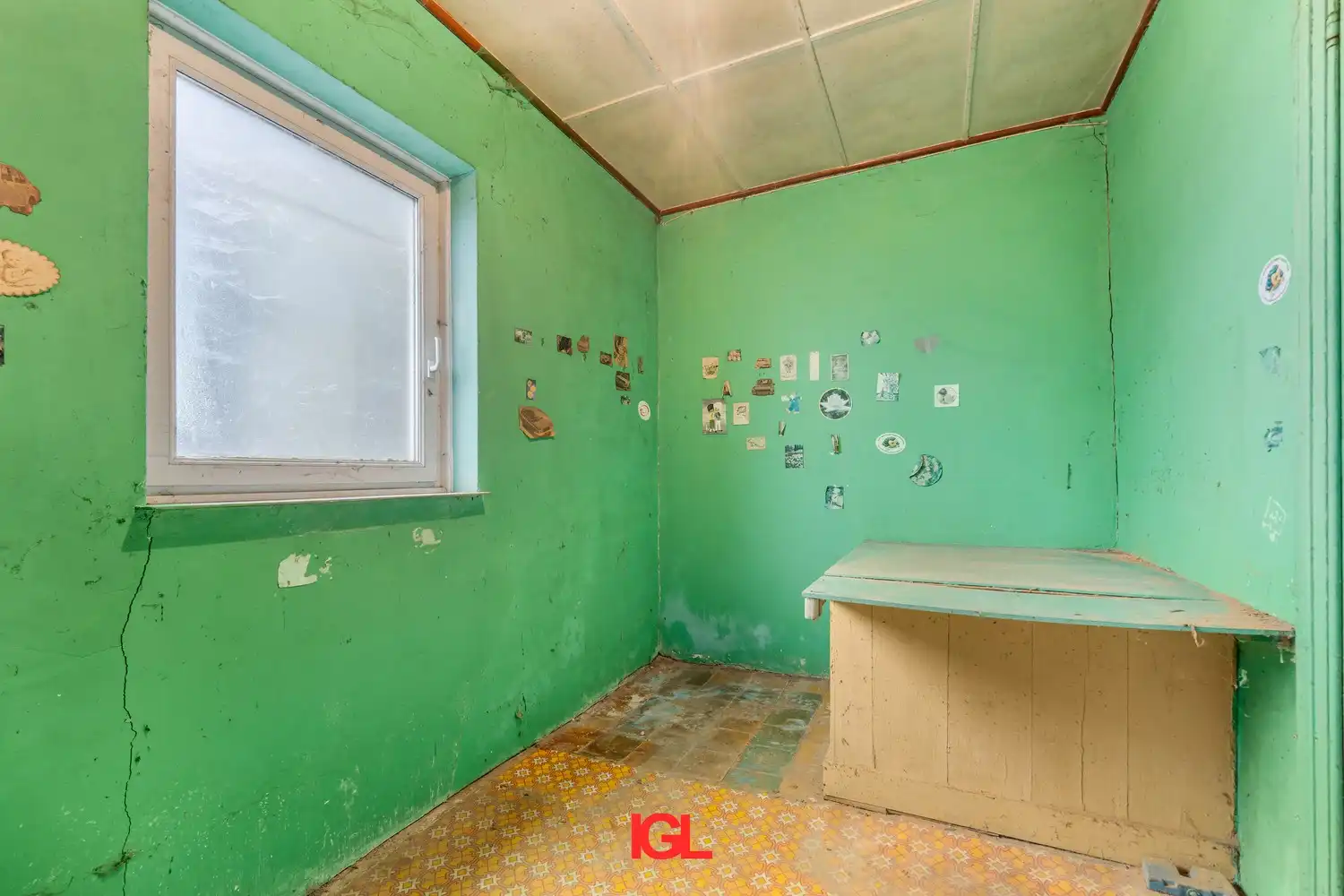 Te renoveren woning met grote tuin foto 6