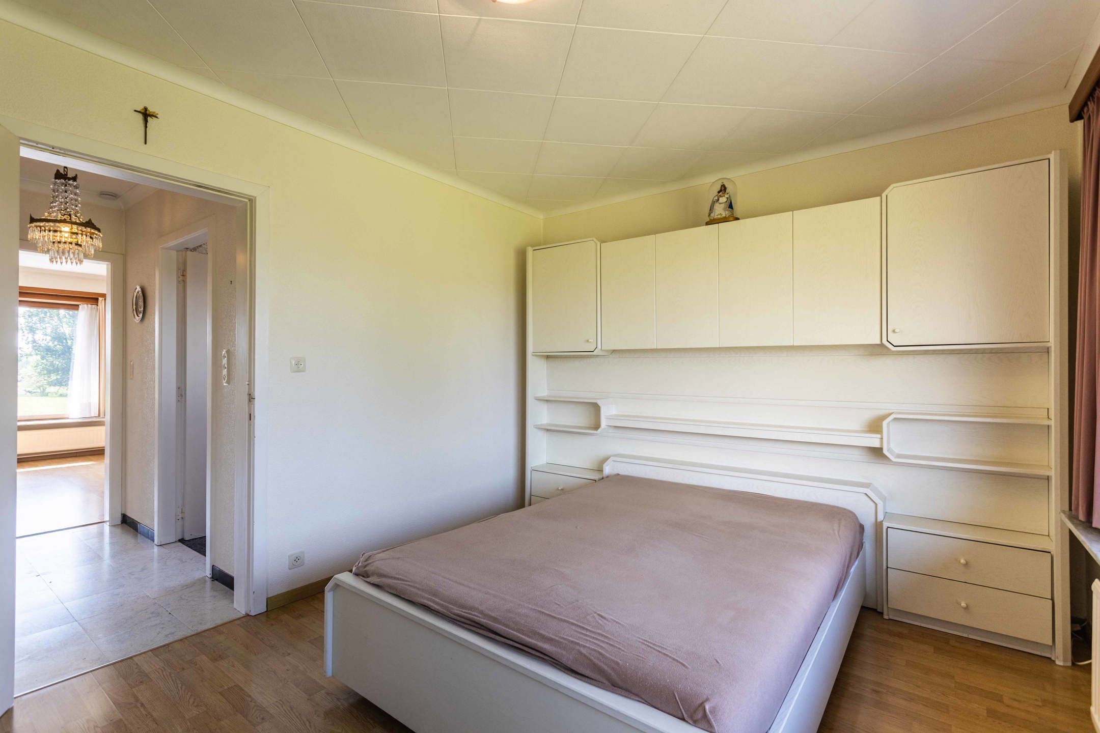 Solide alleenstaande woning op een prachtige locatie foto 16