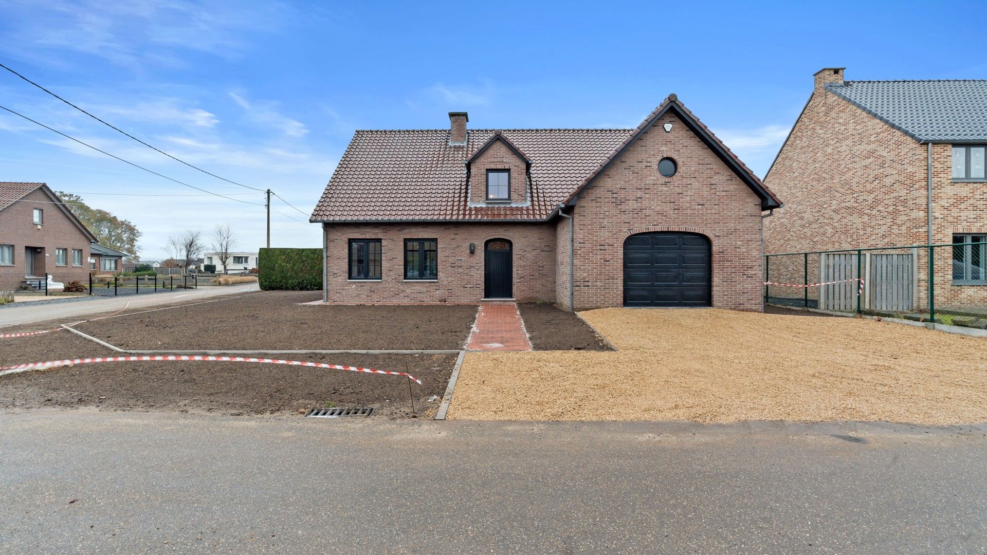 Ruime instapklare woning met 4 slaapkamers foto {{pictureIndex}}
