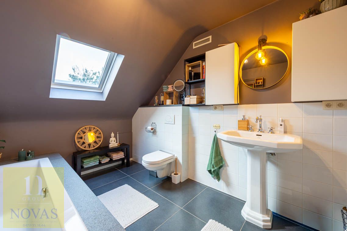 Woning met 4 slaapkamers, zonnepanelen, fijne locatie, Epc-label A foto 24