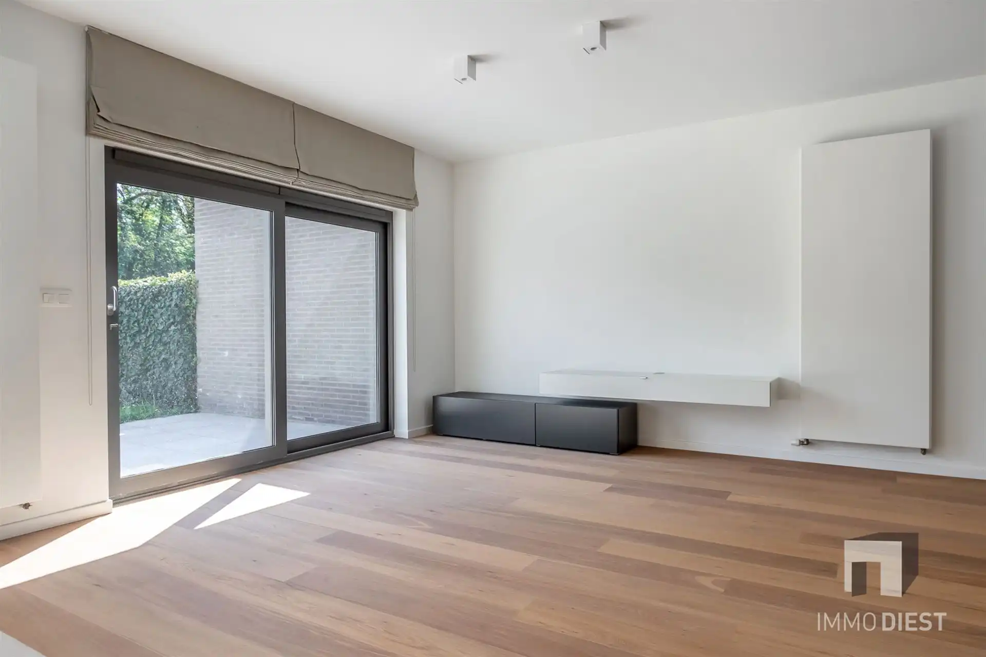 Luxe woning met 4 slaapkamers, 2 badkamers, garage en zonnige tuin foto 7