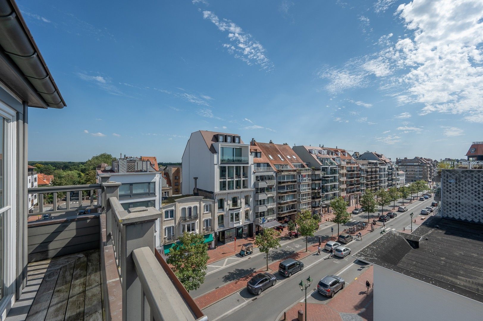 Zonnige penthouse met 3 slaapkamers centraal gelegen in Knokke aan de winkels en vlakbij de zee. foto 23