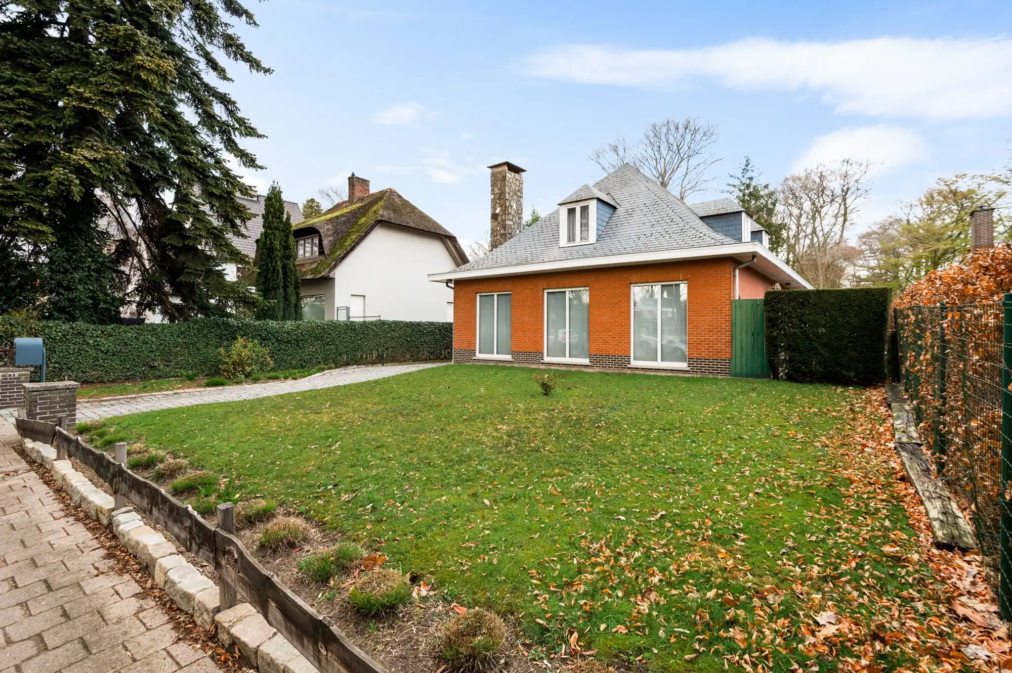 Landhuis met 5 slaapkamers op toplocatie in Kapellen ! foto 4