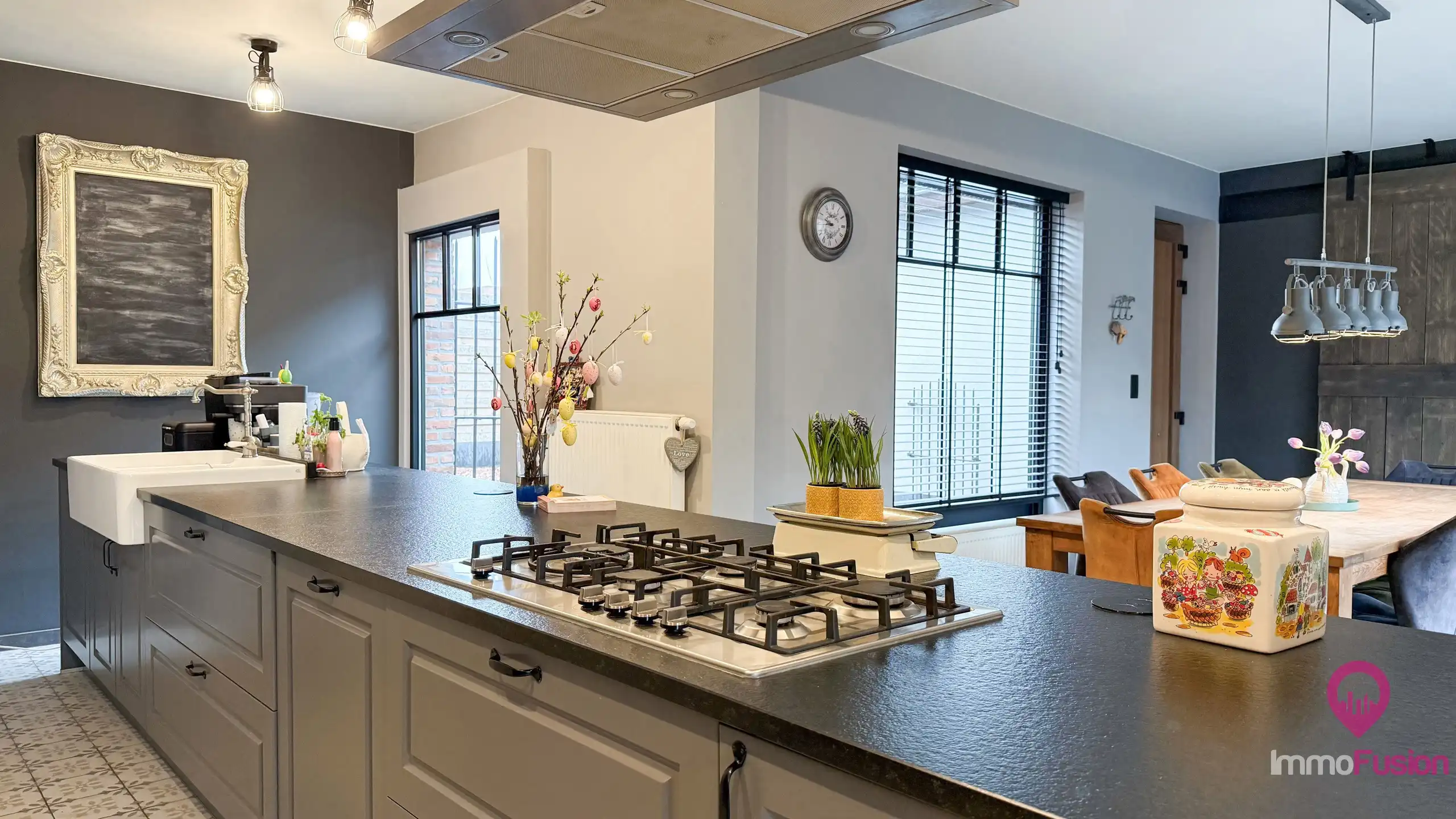 Gerenoveerde landelijk moderne woning op 28 are met 4 suites! foto 13