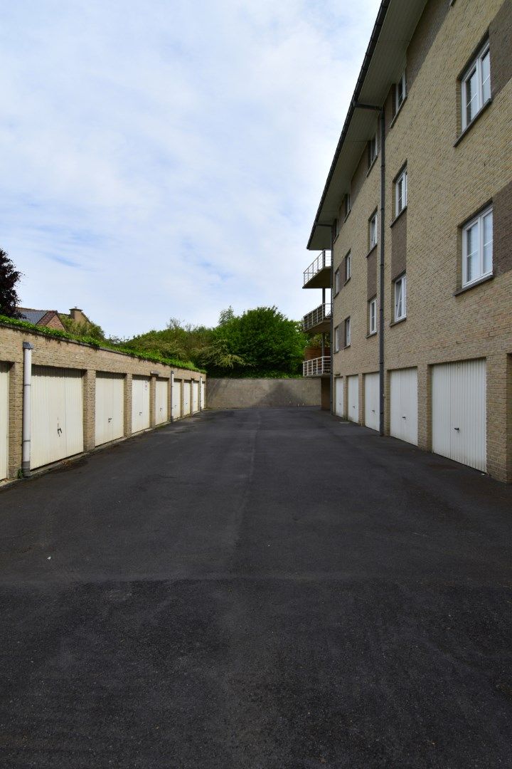 Garagebox te huur in Harelbeke foto {{pictureIndex}}