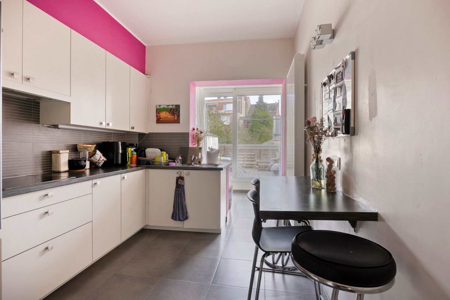  instapklaar 1-slaapkamerappartement met ruim terras foto 7