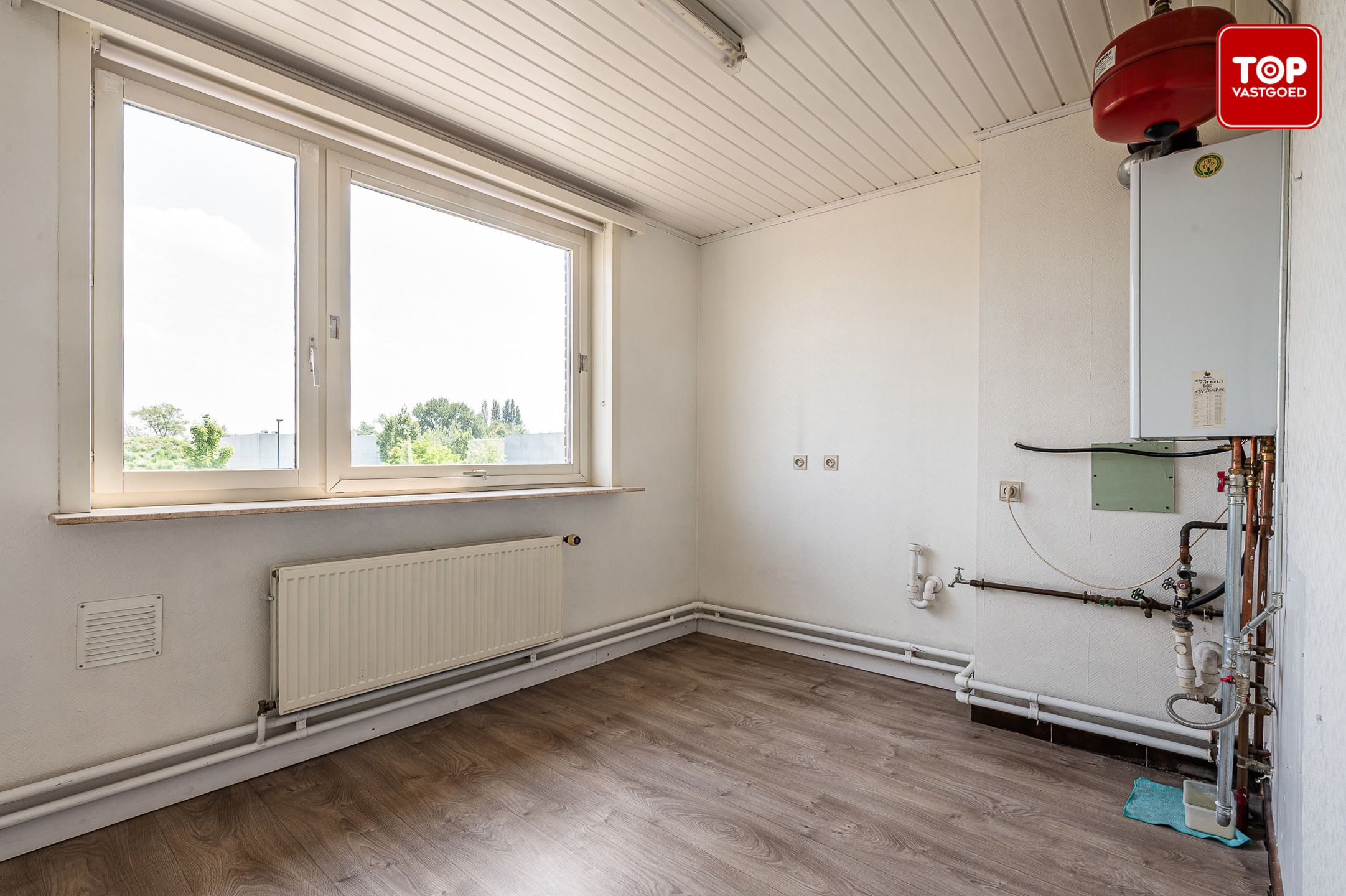 Woning met 3 slaapkamers, tuin en garage. foto 21