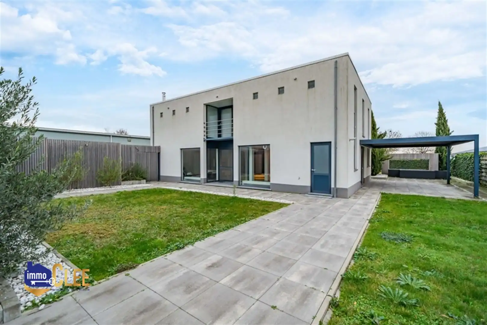 Uniek combinatiepand met conciergewoning en bedrijfshal in KMO-zone Sint-Truiden foto 4