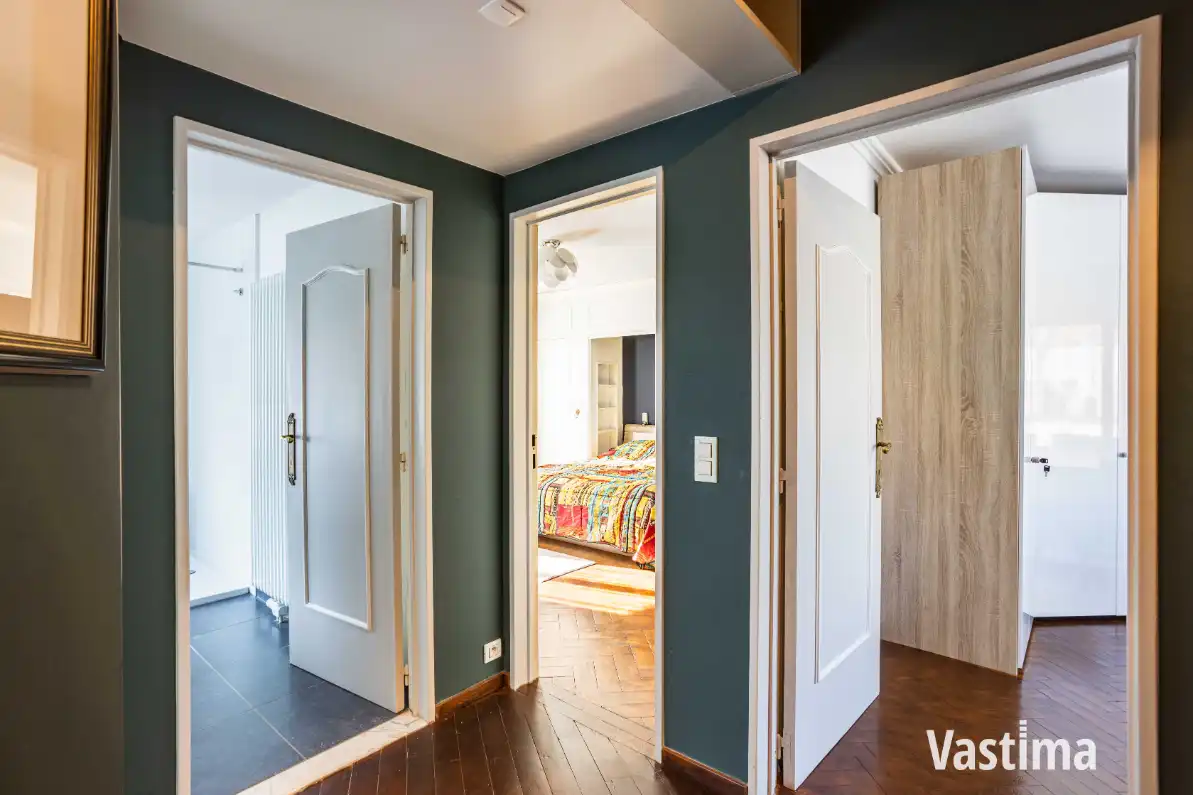 Instapklare dokterswoning met garage en 5 slaapkamers foto 24