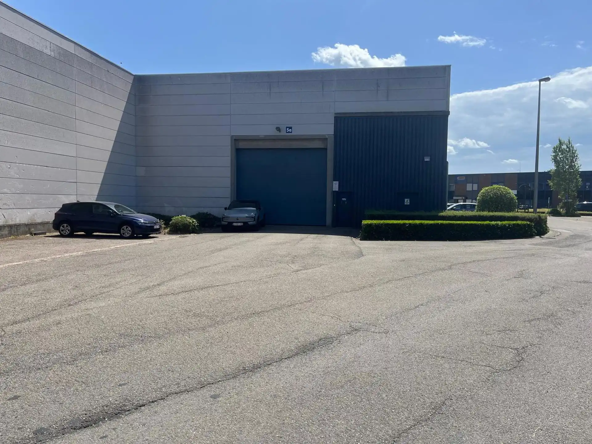 Magazijn 612m² met klein kantoor  72m² te Kontich foto 11