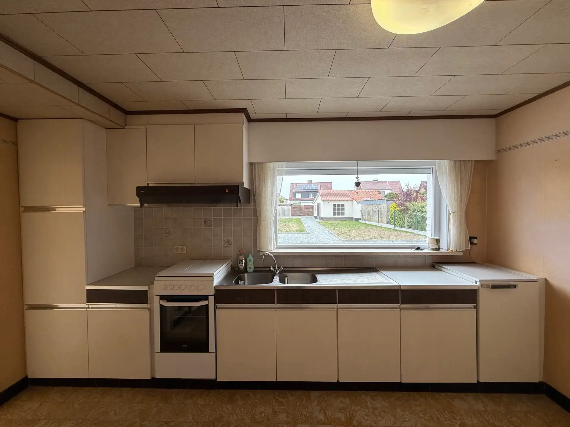SCHELLEBELLE - OB in rustige wijk. foto 6