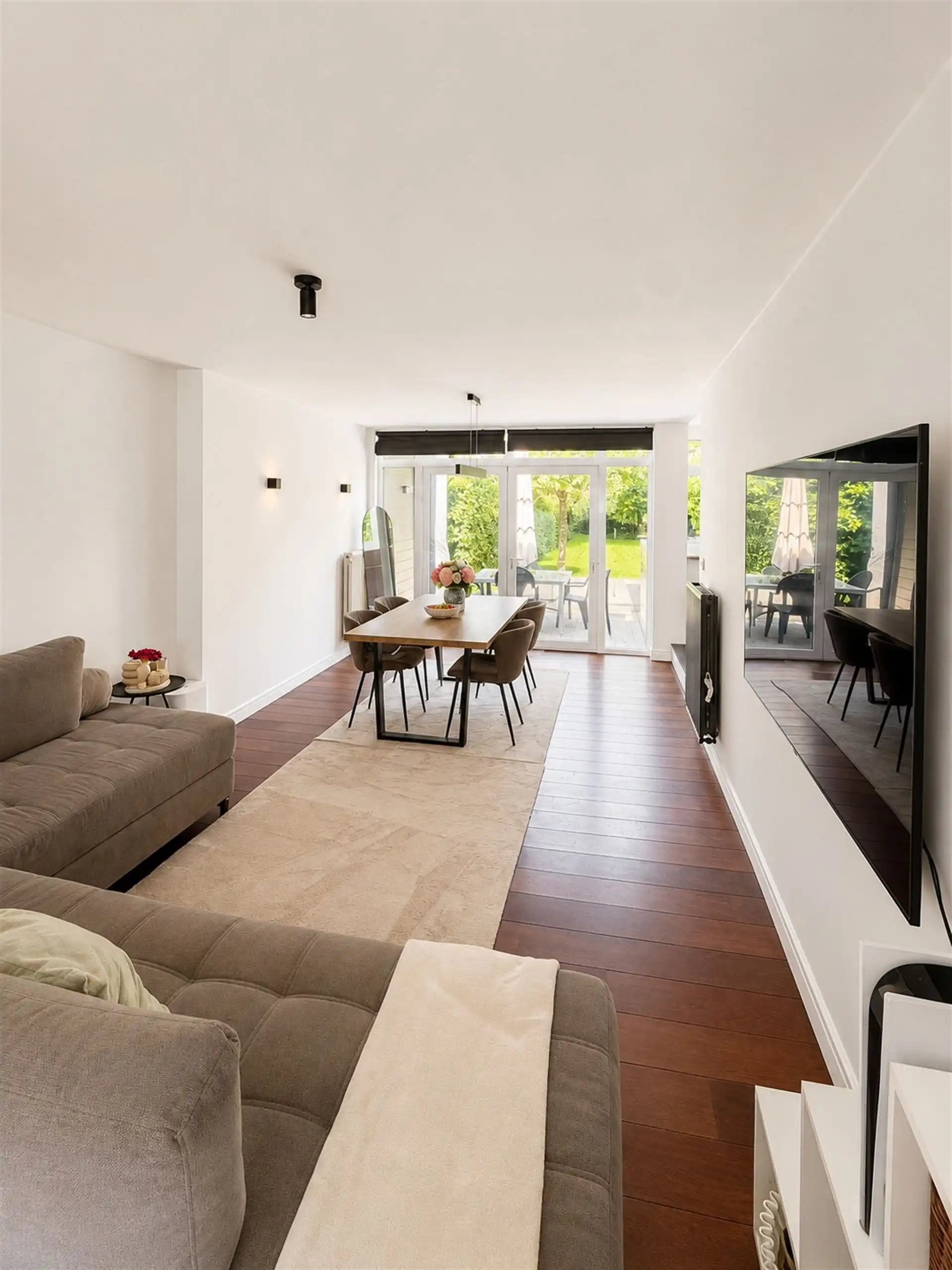 GERENOVEERDE HOB MET PRACTHGIE TUIN IN SKW foto 7