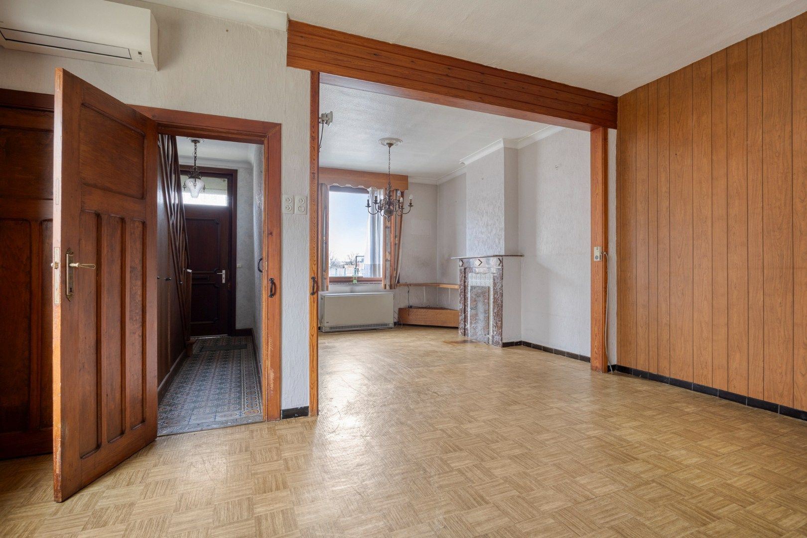 Hoevewoning met binnenkoer, stallen en tuin in landelijke dorpsligging te Nerem foto 5