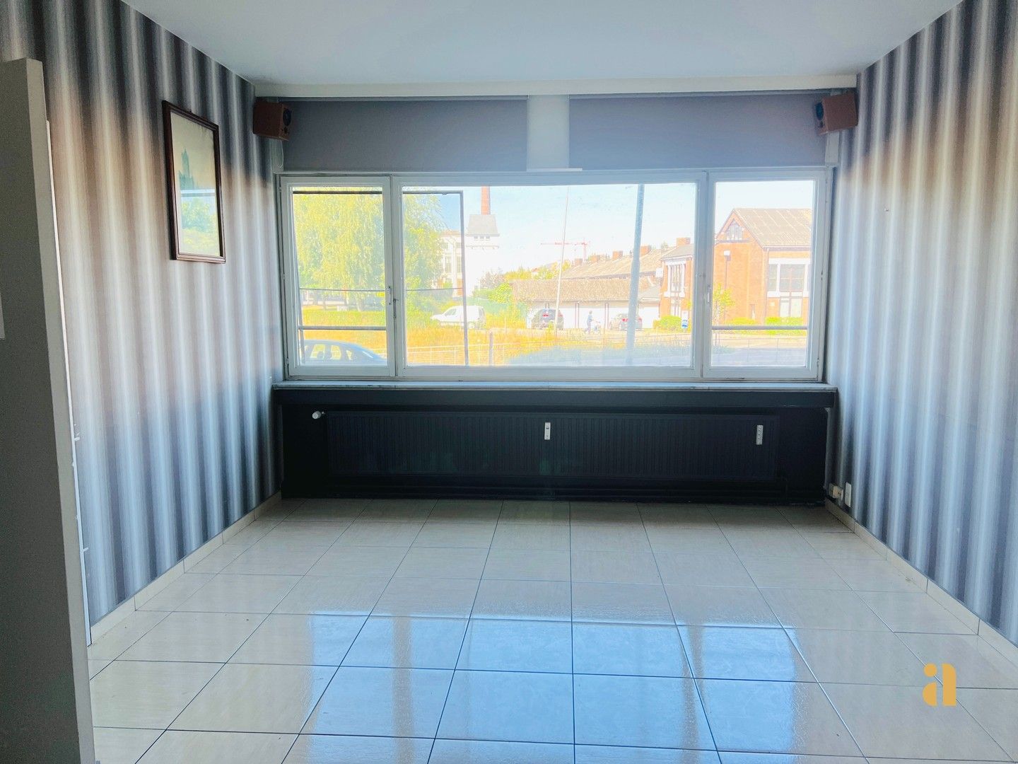 Veelzijdig handelspand van 100m2 met zonnig terras foto 13