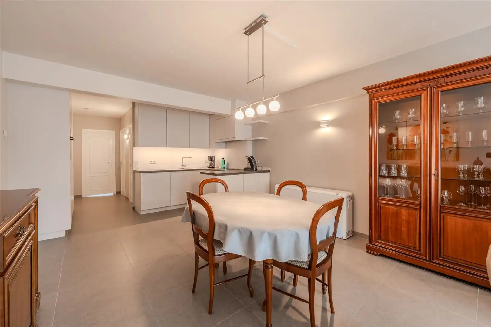 Instap klaar 1-slaapkamer appartement met schuin zeezicht foto 7