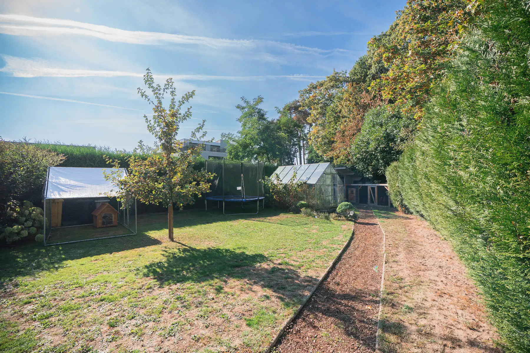 Stijlvol gerenoveerde open bebouwing op 630 m² foto 26