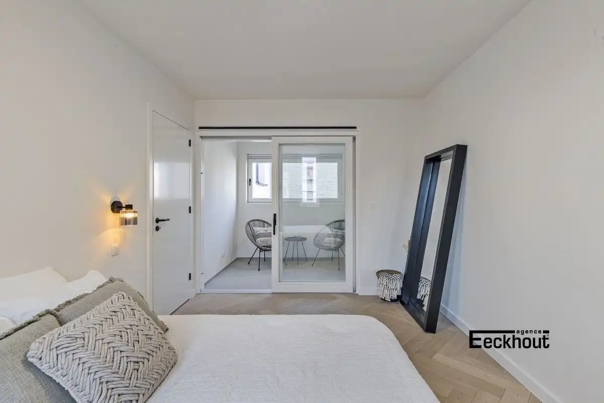 Prachtig appartement in standingvolle residentie Derycker in hartje Oostende foto 8