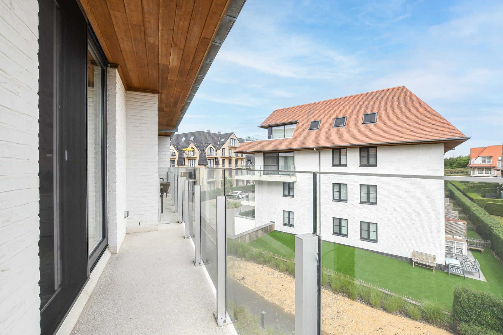 Modern 2-slaapkamerappartement met terras nabij duinen en strand, De Haan foto 17