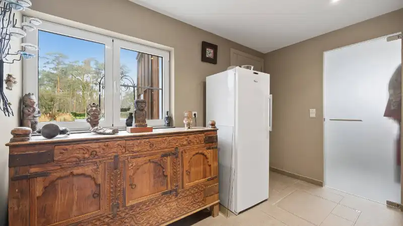 Landhuis van 269m² op 15 are met praktijkruimte/kantoor of kangoeroewoning foto 11