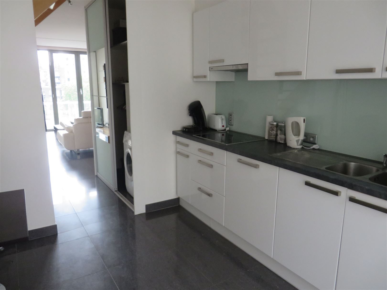 Duplex 2-slaapkamerappartement met terras! foto 5