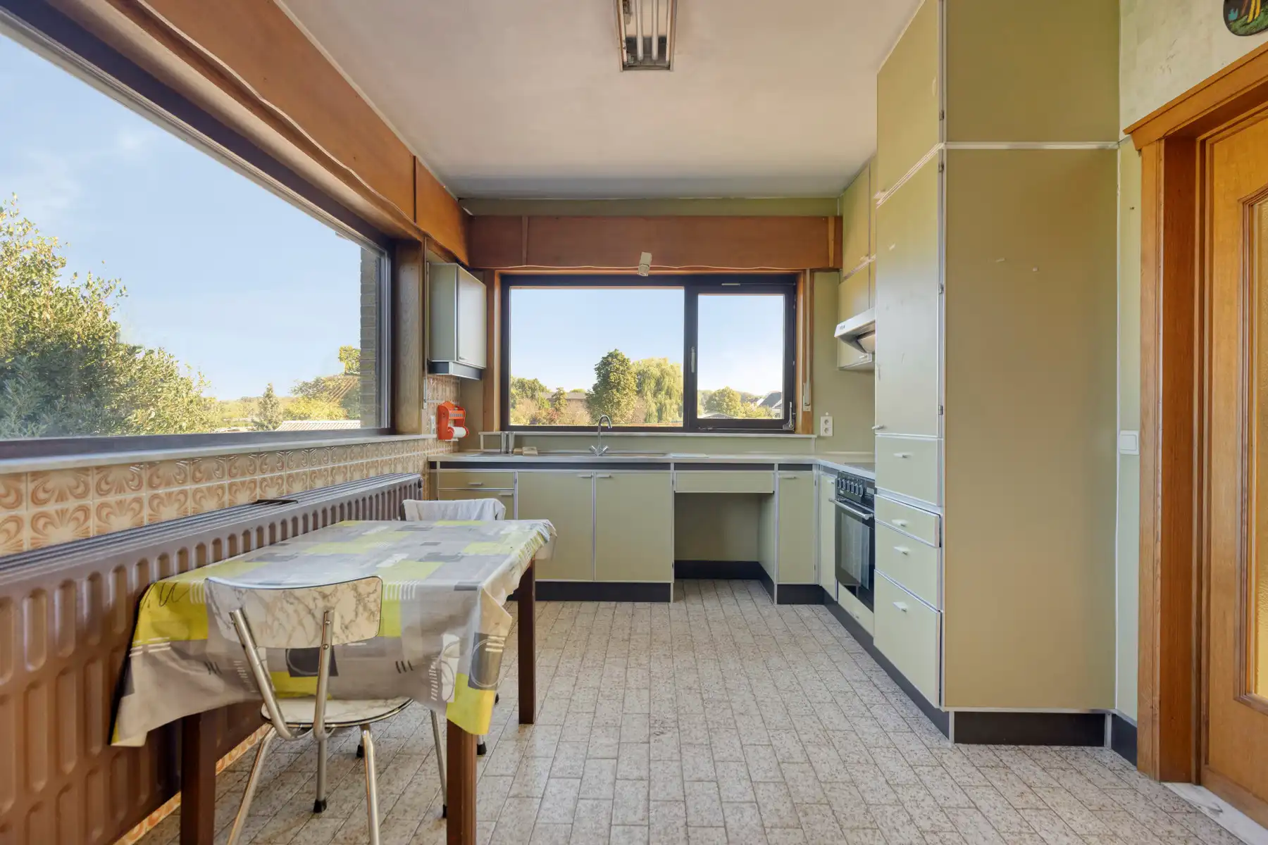 Te renoveren woning met 5 slaapkamers foto 11