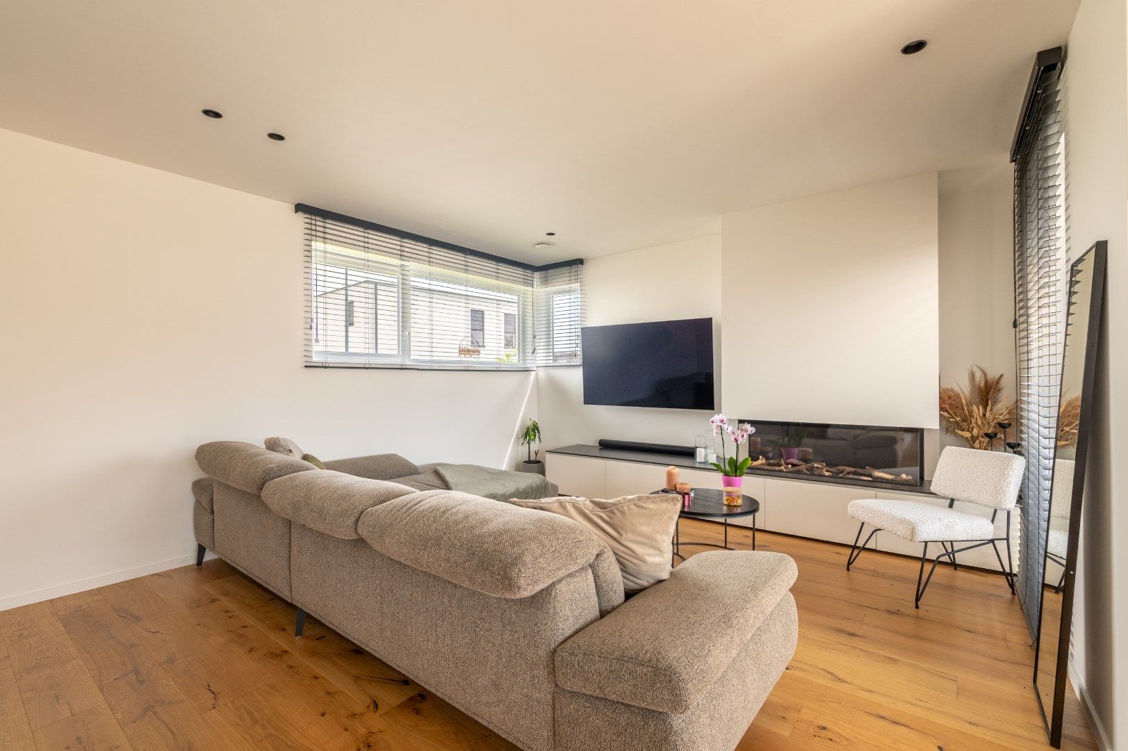 Luxueus afgewerkte alleenstaande woning op 481 m² foto 8