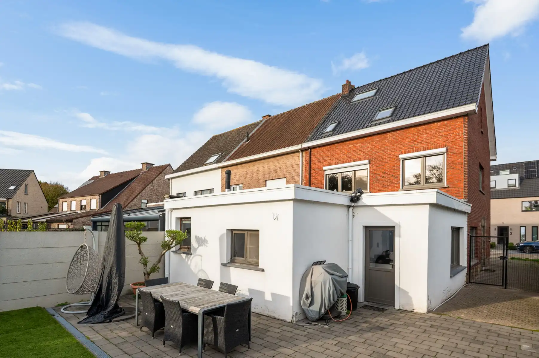 Ruime woning op toplocatie foto 30