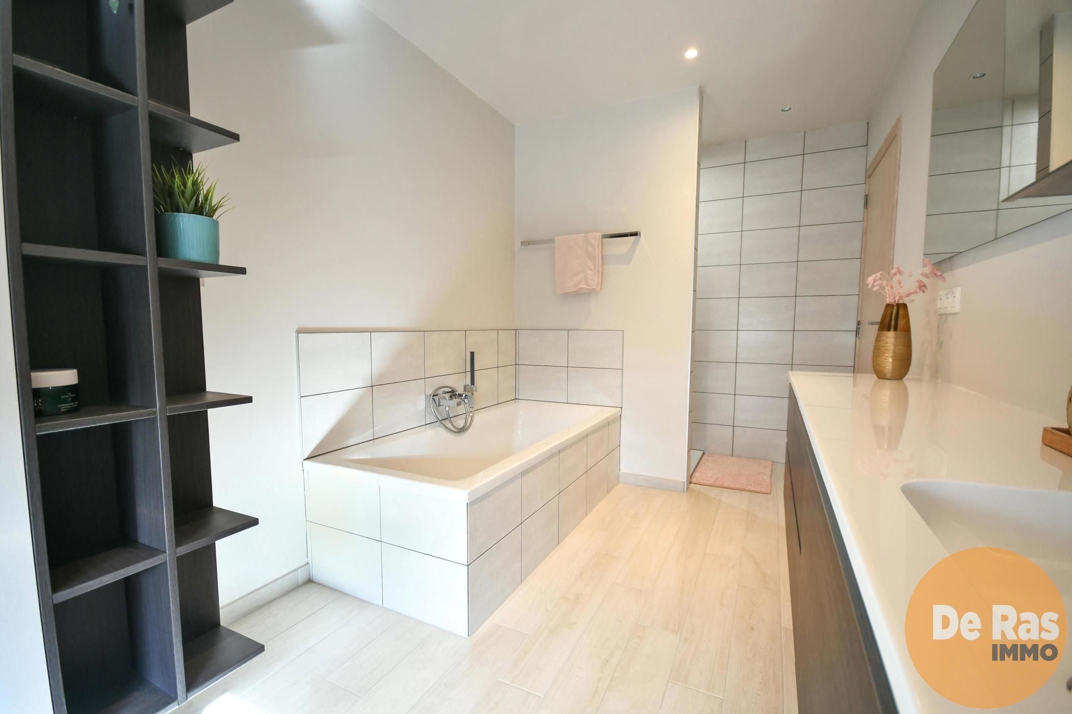 ERONDEGEM - Recente HOB met 3 slpks, garage en tuin foto 13
