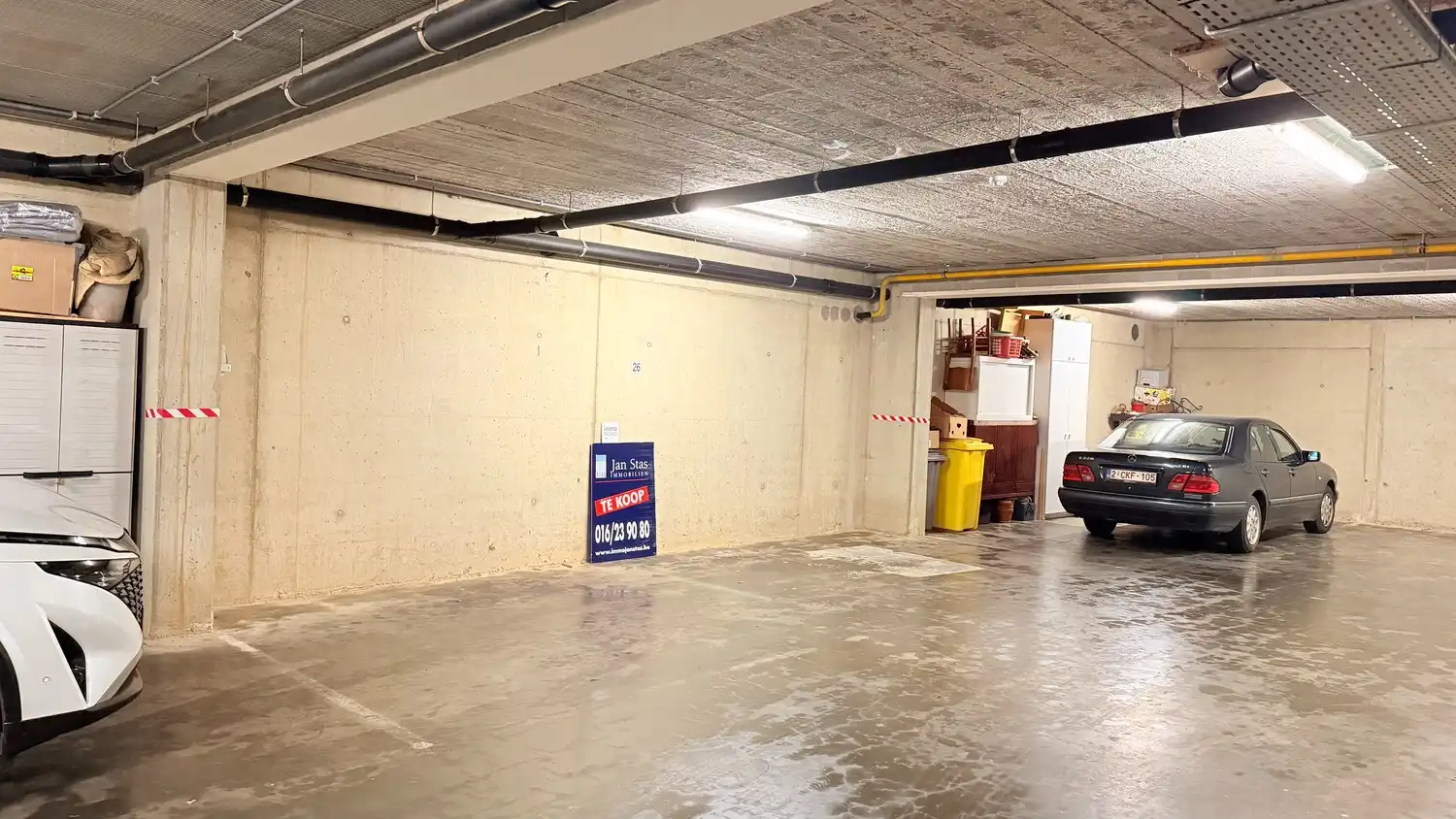 2 staanplaatsen beschikbaar: Veilig parkeren aan scherpe prijs foto 4