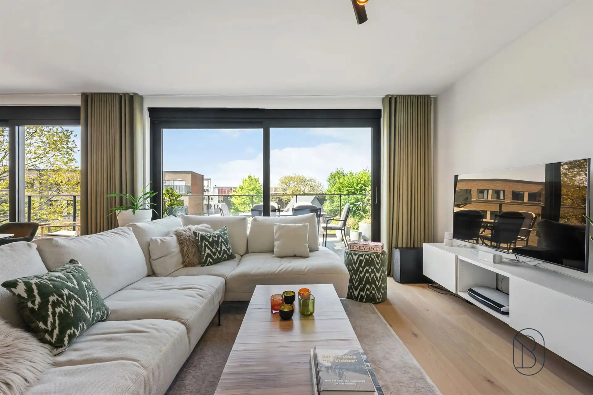Mooi appartement met zuidgericht terras in centrum Waregem foto 5
