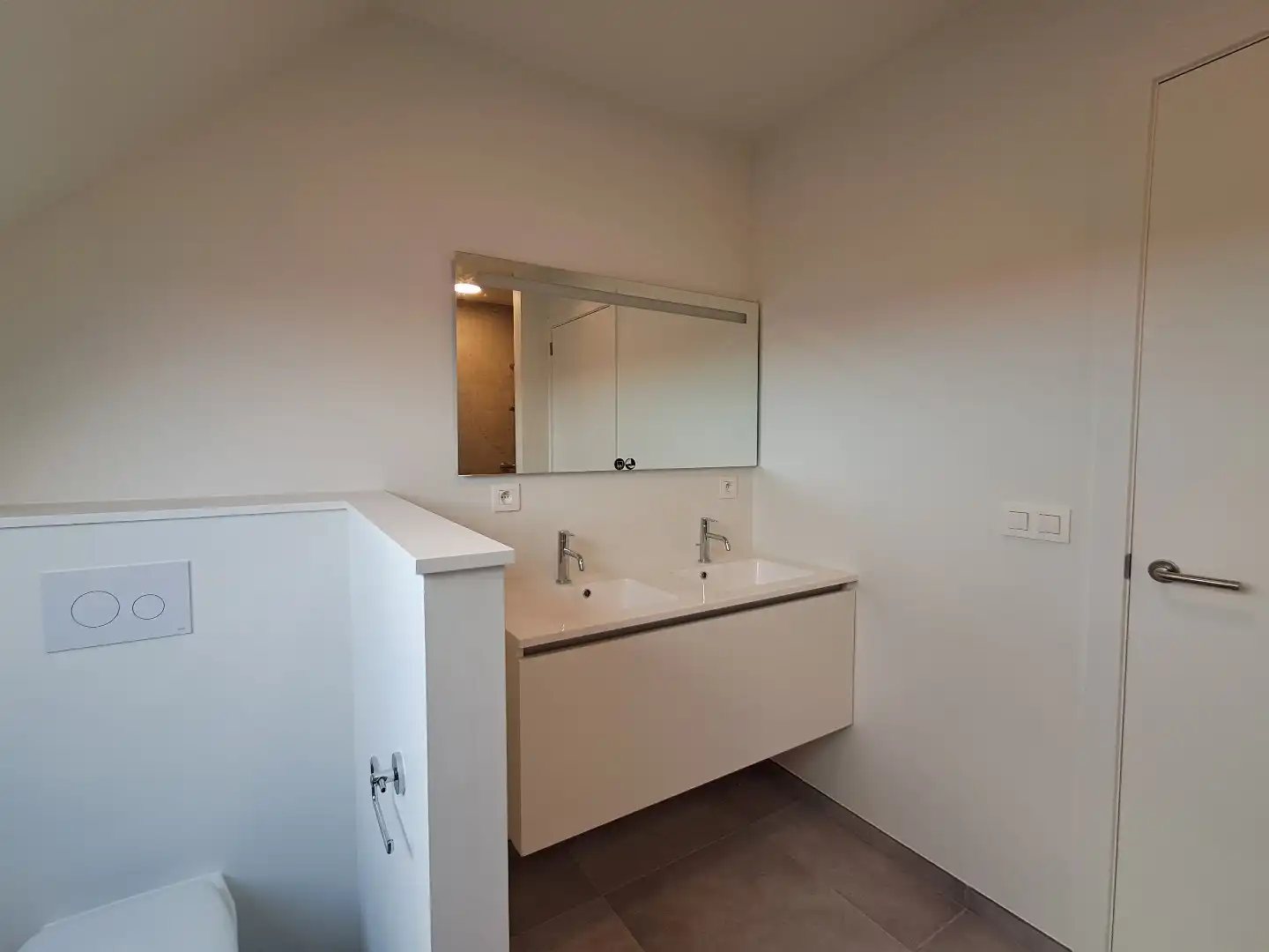 Ruim nieuwbouwappartement te Sijsele! foto 9