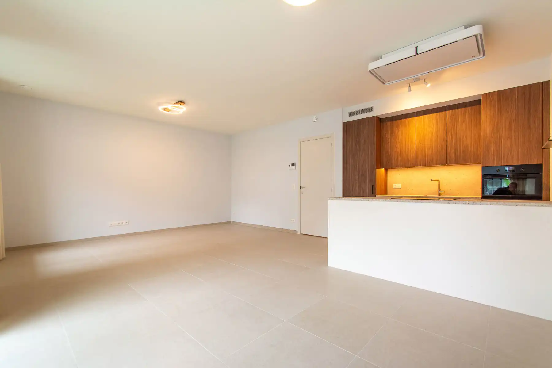 Lichtrijk nieuwbouwappartement met 2 slaapkamers en terras foto 5