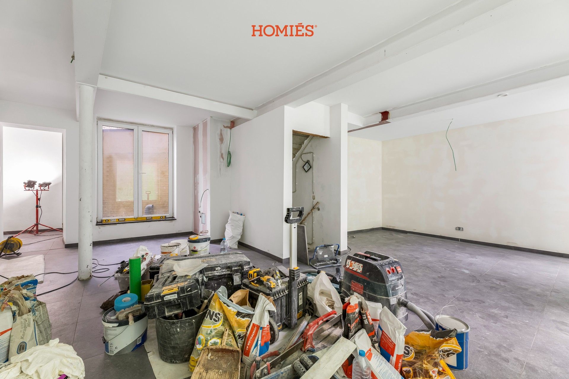 Handelspand op toplocatie met veel visibiliteit foto 7