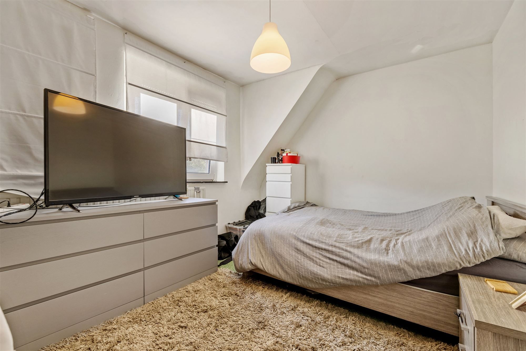 CHARMANTE,DEELS GERENOVEERDE WONING , GEEN RENOVATIEPLICHT !  foto 16