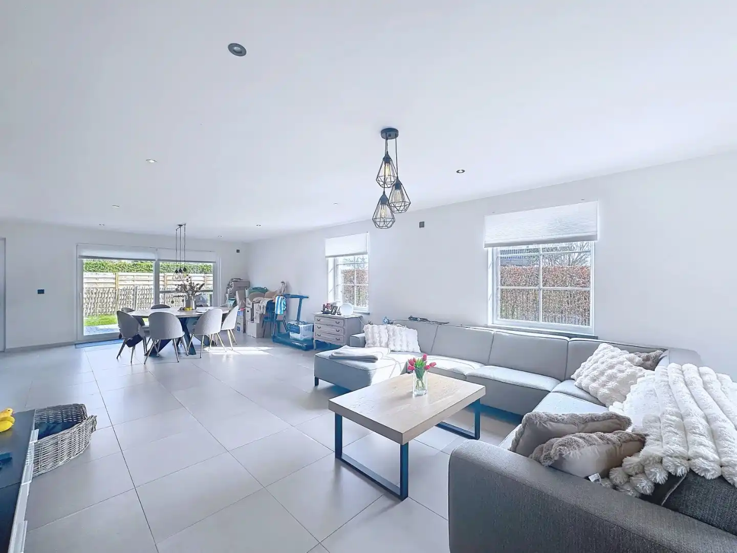 Ruime en recente halfopen bebouwing met 3 volwaardige slaapkamers foto 4