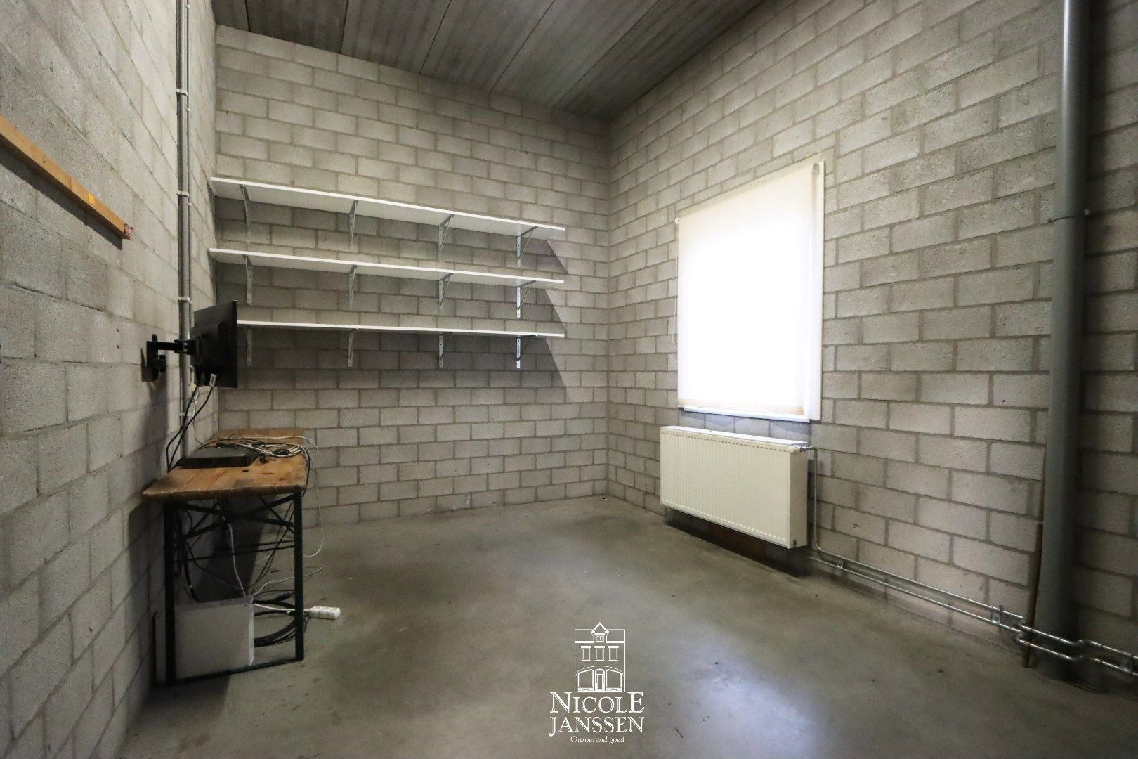 Gelijkvloers handelspand met 2 bovenliggende appartementen foto 10