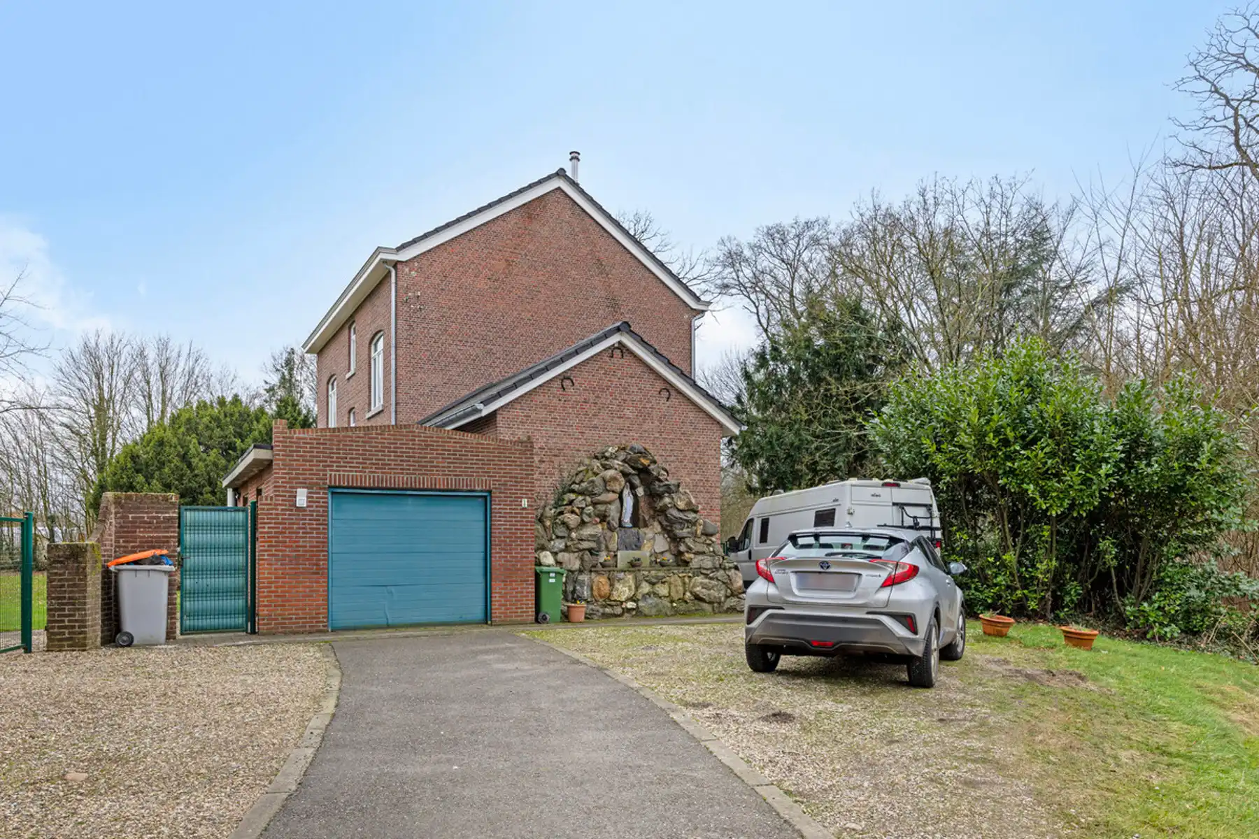 Authentieke pastorie, stijlvol gerenoveerd met comfort foto 3