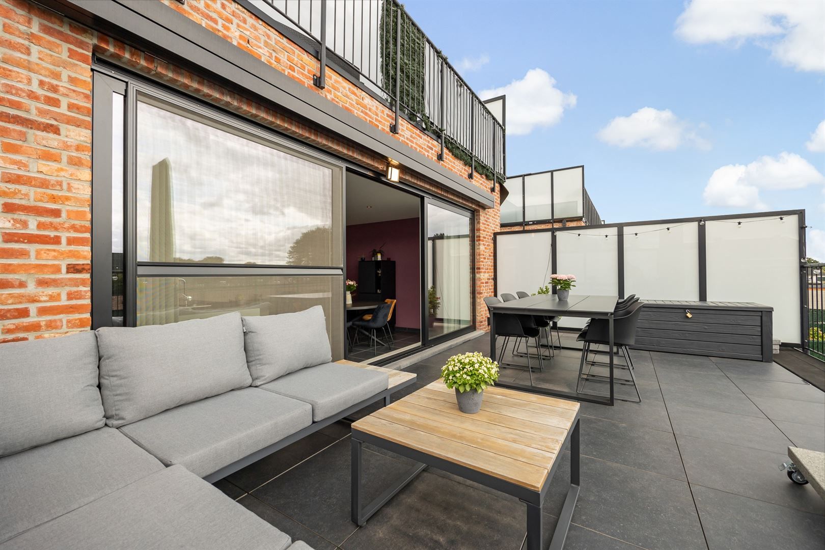 Mooi app. met garage en groot terras! foto 15