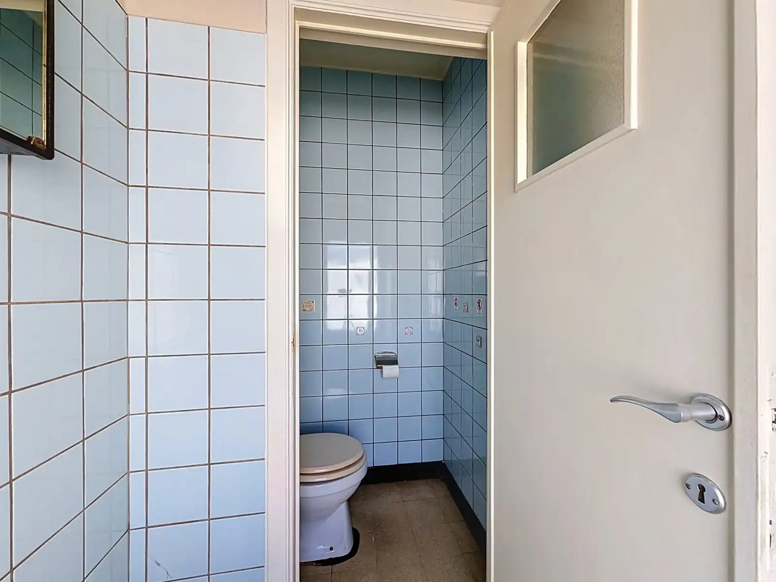 Woning met 4 SLPK, Tuin, Garage én mooi renovatiepotentieel! foto 7