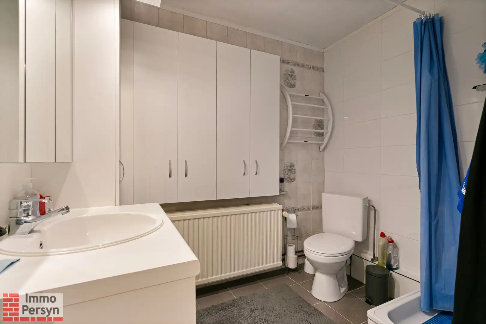 Commercieel pand (inclusief handelsfonds) met instapklaar appartement en achterliggend perceel foto 18