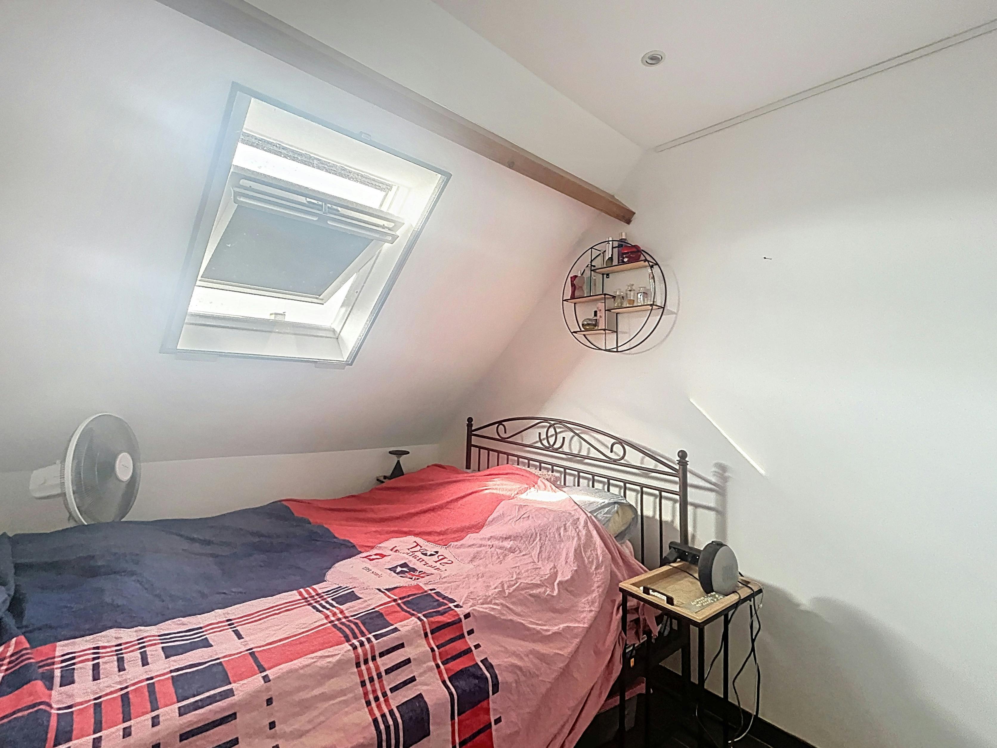 Gerenoveerd duplex appartement te huur in Waregem foto 11