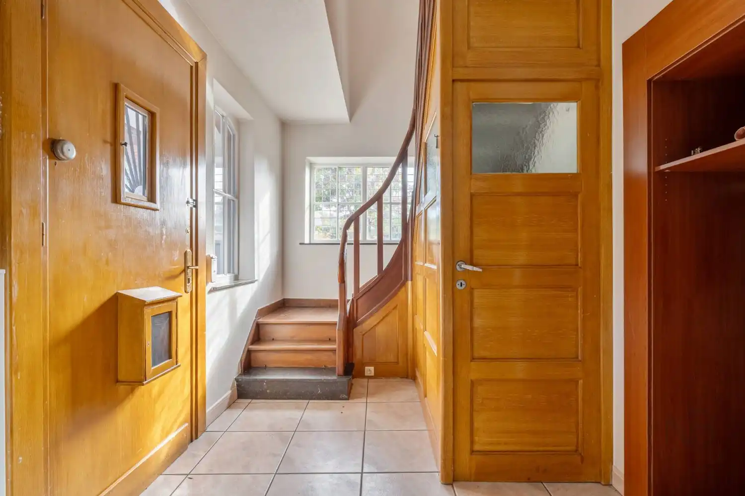 Karaktervolle woning met authentieke charme en lichtrijke tuinkamer! foto 11