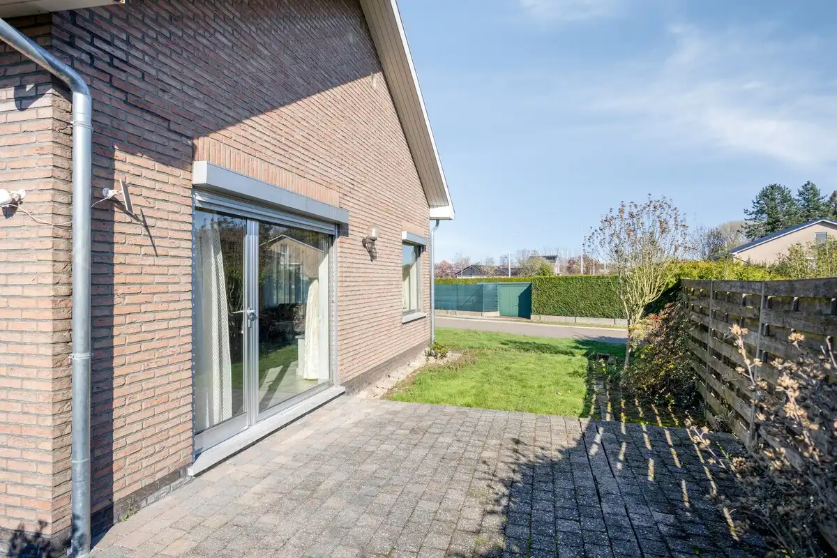 OP TE FRISSEN OPEN BEBOUWING MET 3 SLAAPKAMERS, GARAGE EN KELDER OP HOEKPERCEEEL VAN 6A67CA. foto 16