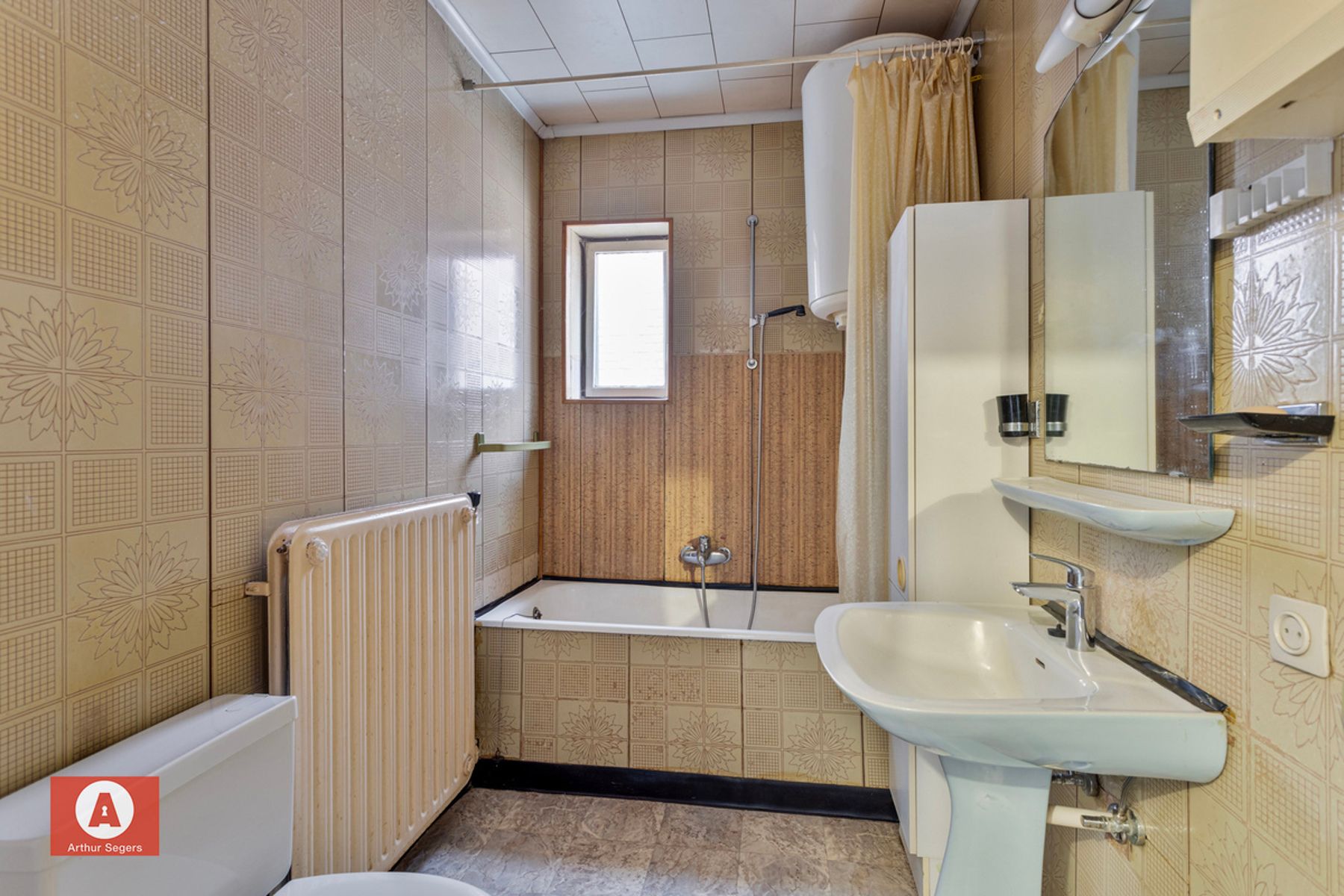 Te renoveren woning nabij centrum Buggenhout foto 14