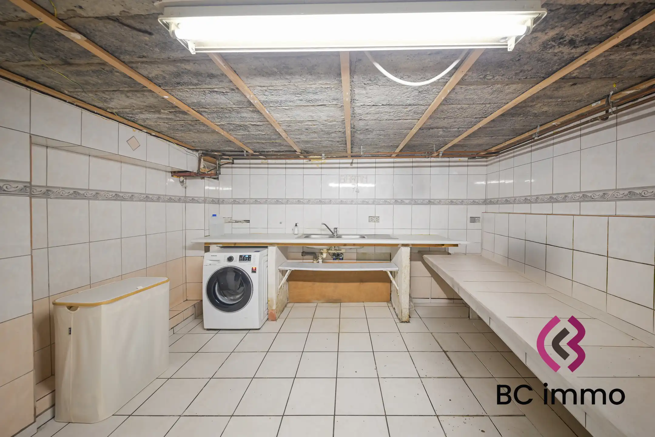 Karaktervolle woning met 3 slaapkamers vlak bij het centrum van Genk foto 11