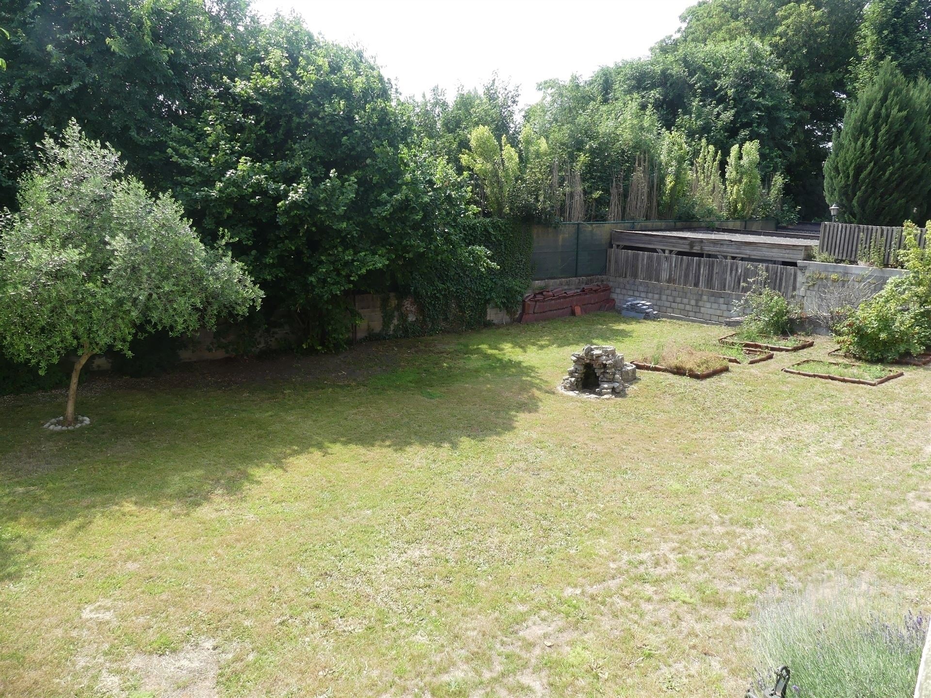 Karakterwoning met 5 slpks, autostaanplaats en grote tuin! foto 24