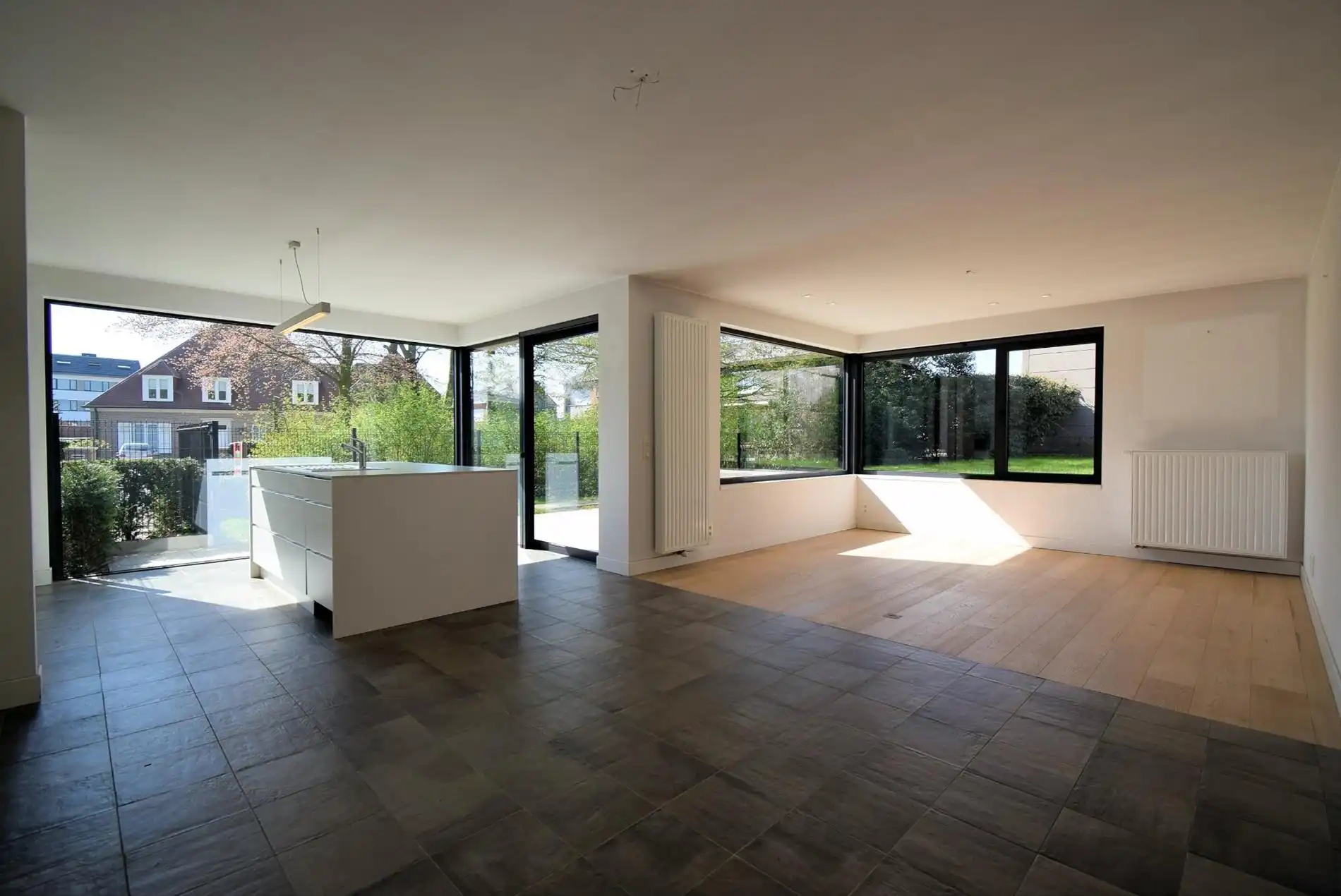 RECENTE WONING MET TUIN IN CENTRUM ROESELARE  foto 2