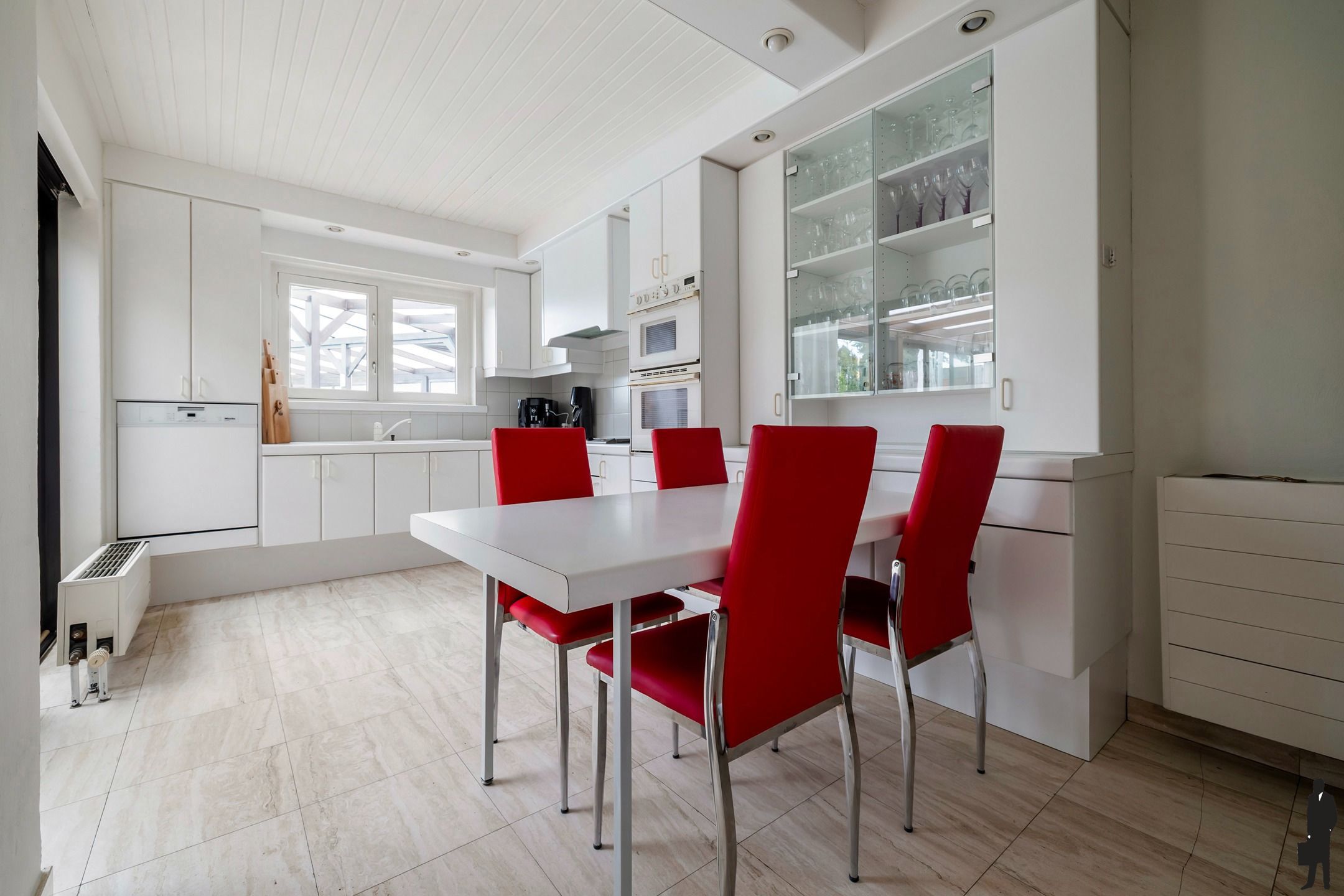 Villa met binnenzwembad, royale tuin en perfecte ligging foto 13